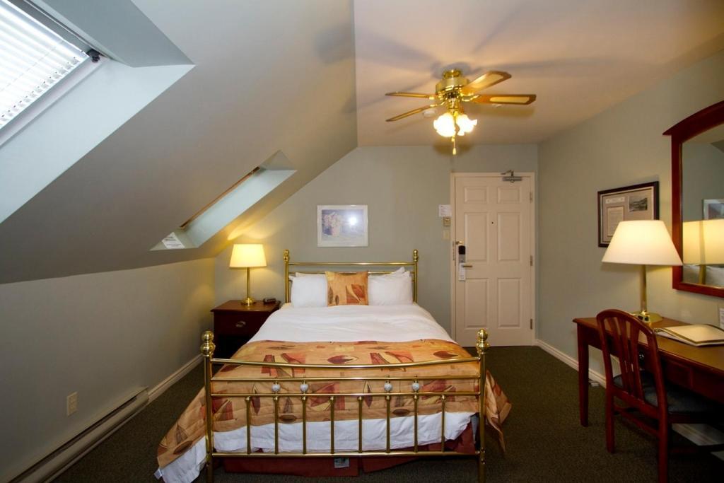 Brigantine Inn Lunenburg Oda fotoğraf