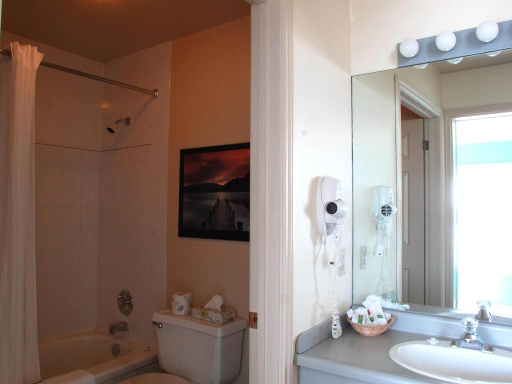Brigantine Inn Lunenburg Oda fotoğraf
