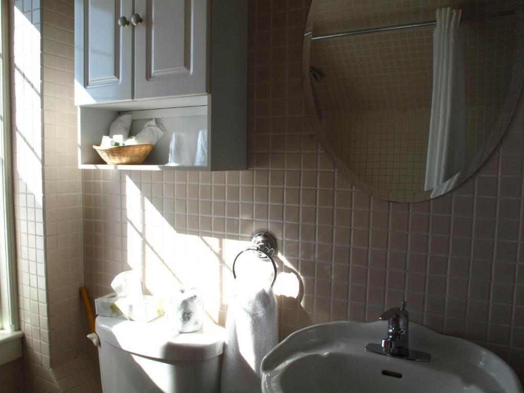 Brigantine Inn Lunenburg Oda fotoğraf
