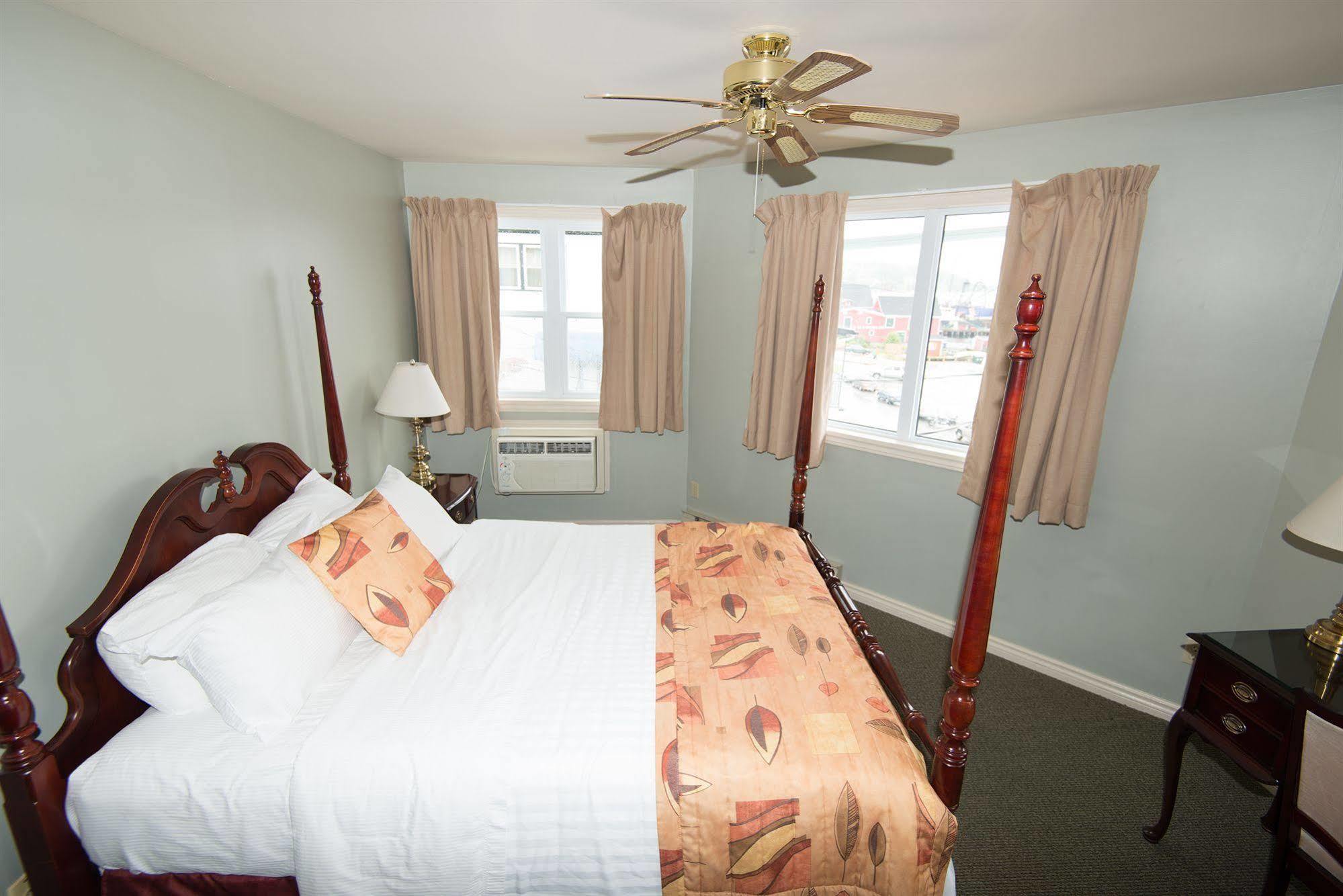 Brigantine Inn Lunenburg Dış mekan fotoğraf